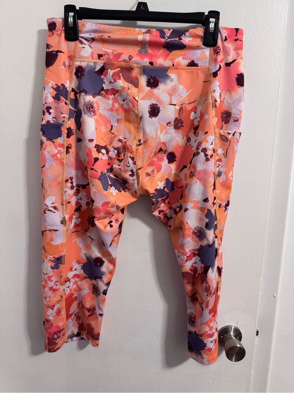 Tek Gear Floral Capri Leggings